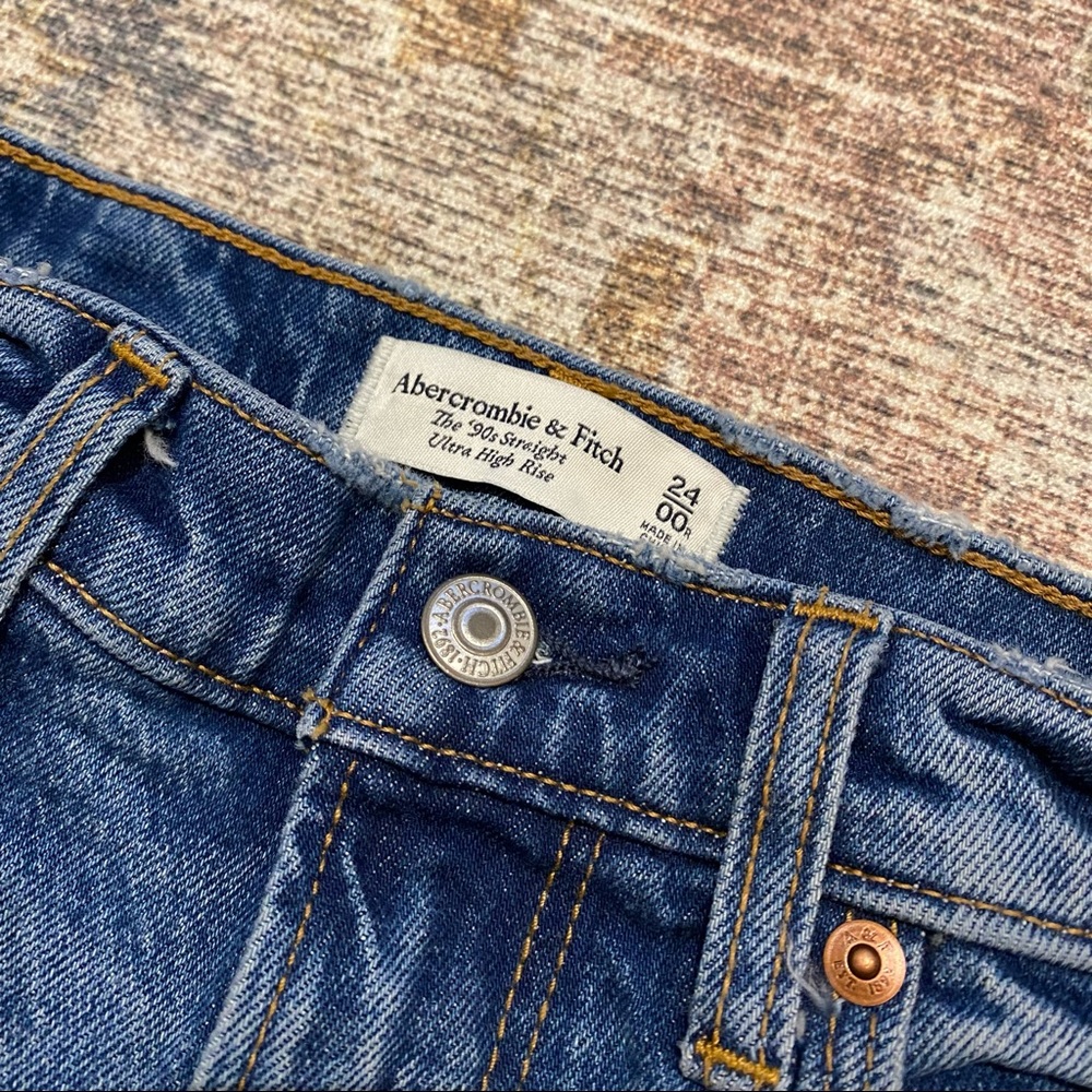 90s ULTRA HIGH RISE JEANS - Picture 7 of 9